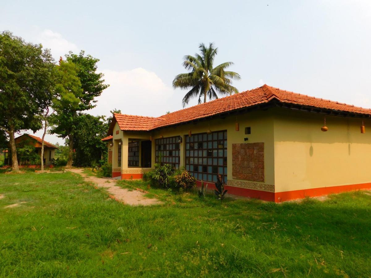 Gram Bangla Retreat Hotel Kolkata Exterior photo